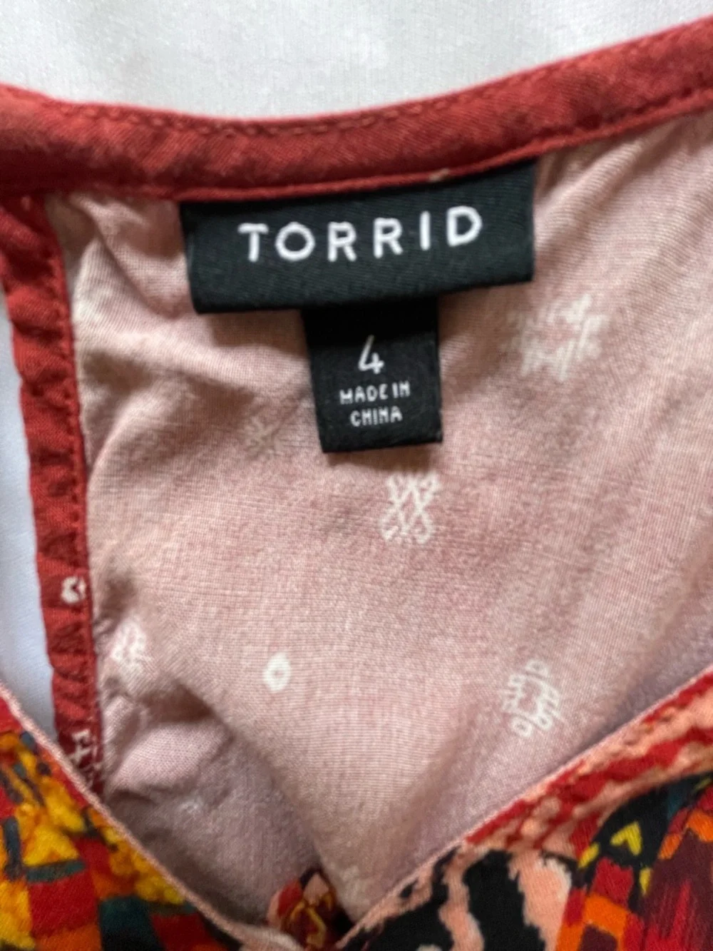 torrid Challis Border Skater Dress Red Abstract Trim V-Neck Mini Dress Size 4X - Picture 9 of 13